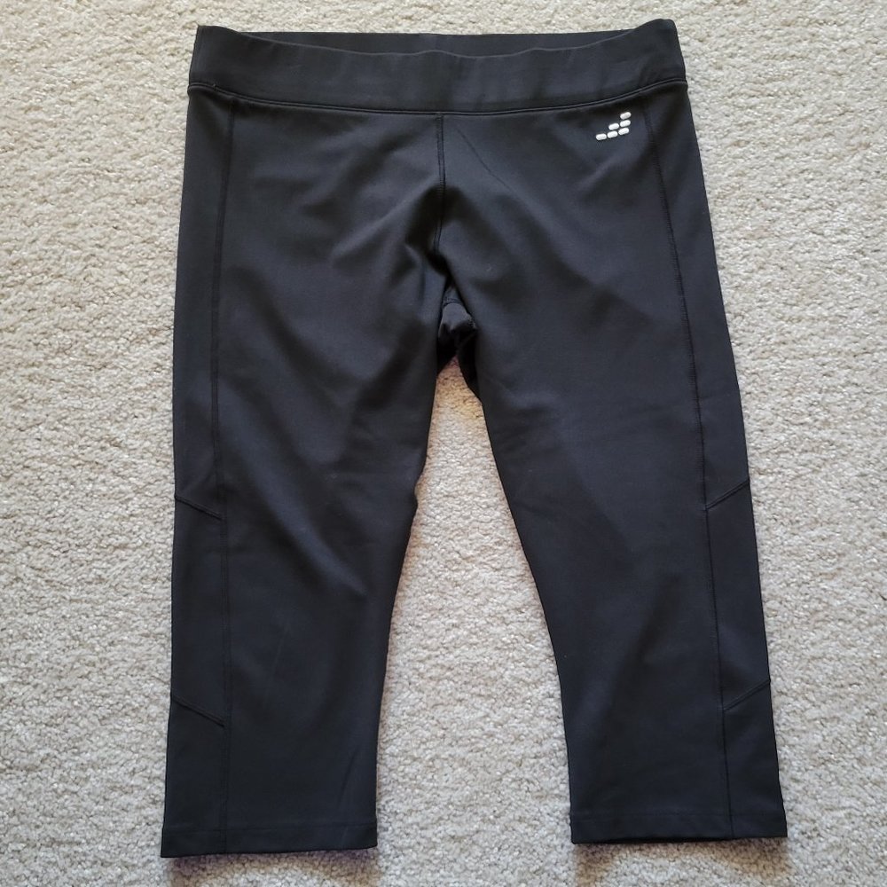 Women's Black Athletic Capris